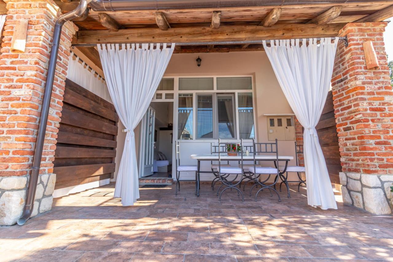 Apartments Vintage Banjol Екстериор снимка