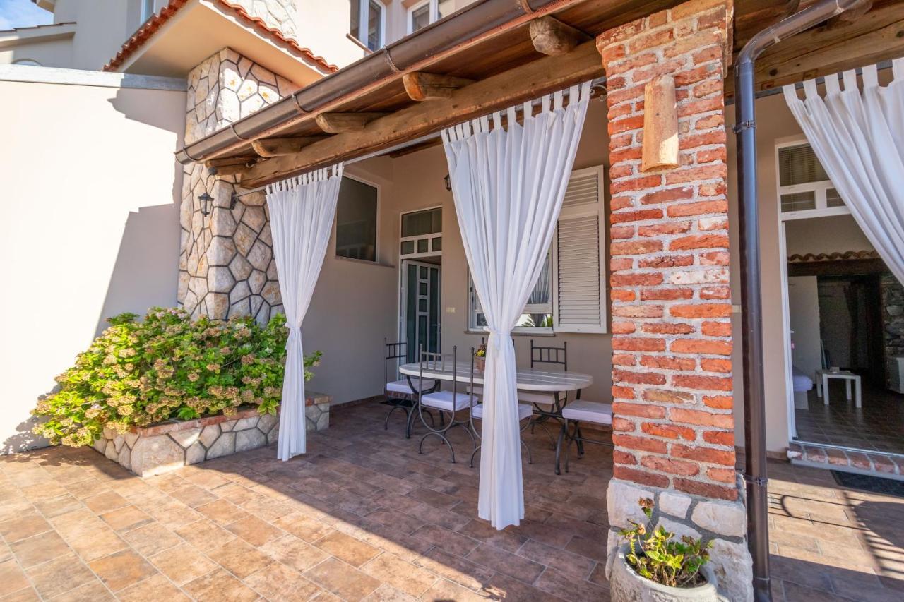 Apartments Vintage Banjol Екстериор снимка