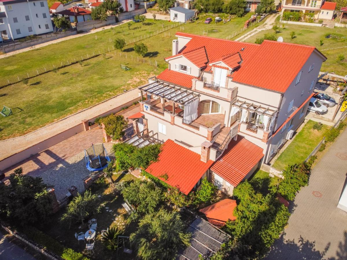 Apartments Vintage Banjol Екстериор снимка